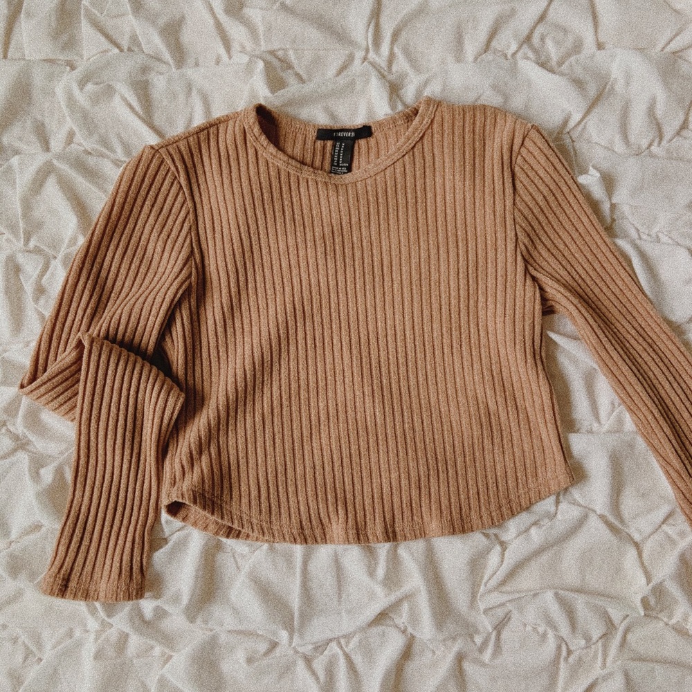 Cropped coffee long sleeve tee